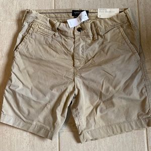 AE next level flex khaki shorts size 29. Never been worn